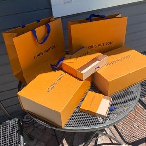 Louis Vuitton shopping bags + boxes - Set #1